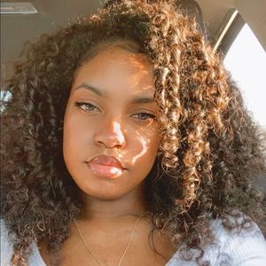 Meet your Posher, Thanayri